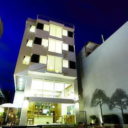 Loft 77 Hotel