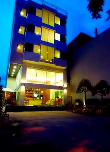 Loft 77 Hotel 3*